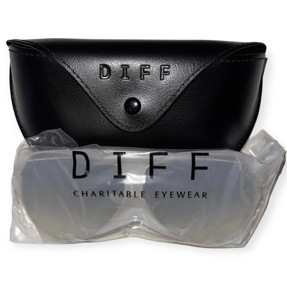 DIFF Maeve Sunglasses Oversized Aviators Gold Frame Green Taupe Gradient Lenses - Picture 6 of 10